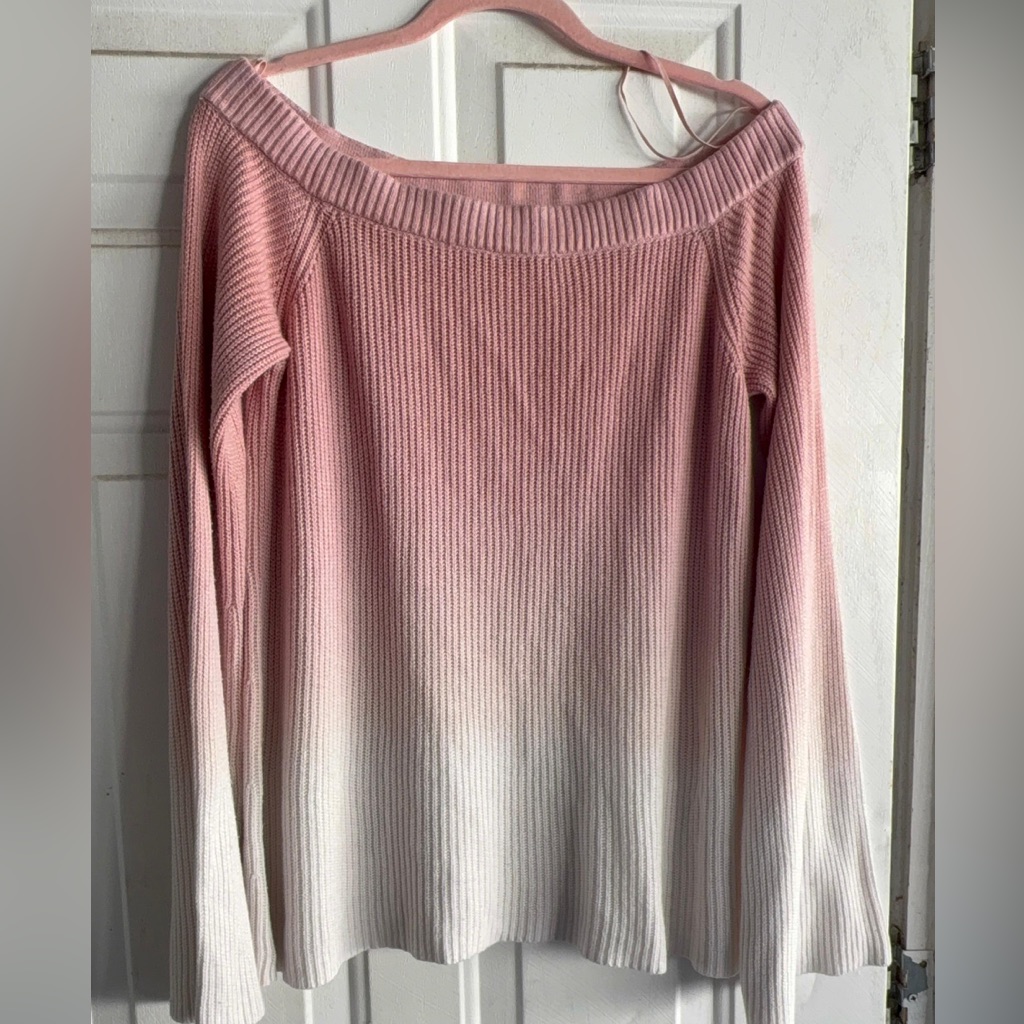 American Eagle Gradient Pink And White Women's Sweater